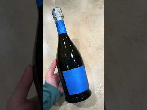 Elevate your celebration with sparkling elegance #prosecco #diy #wedding